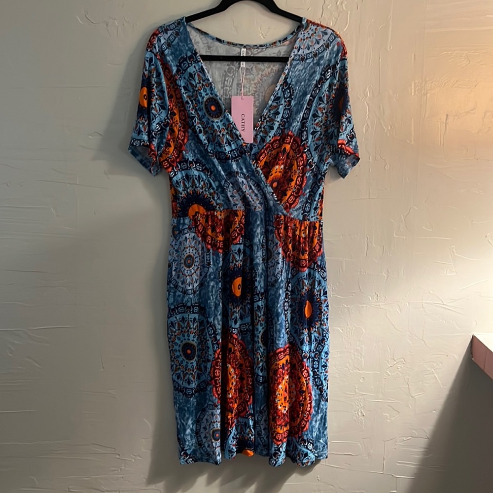 Adorable stretchy NWT Cathy floral boho dress XL